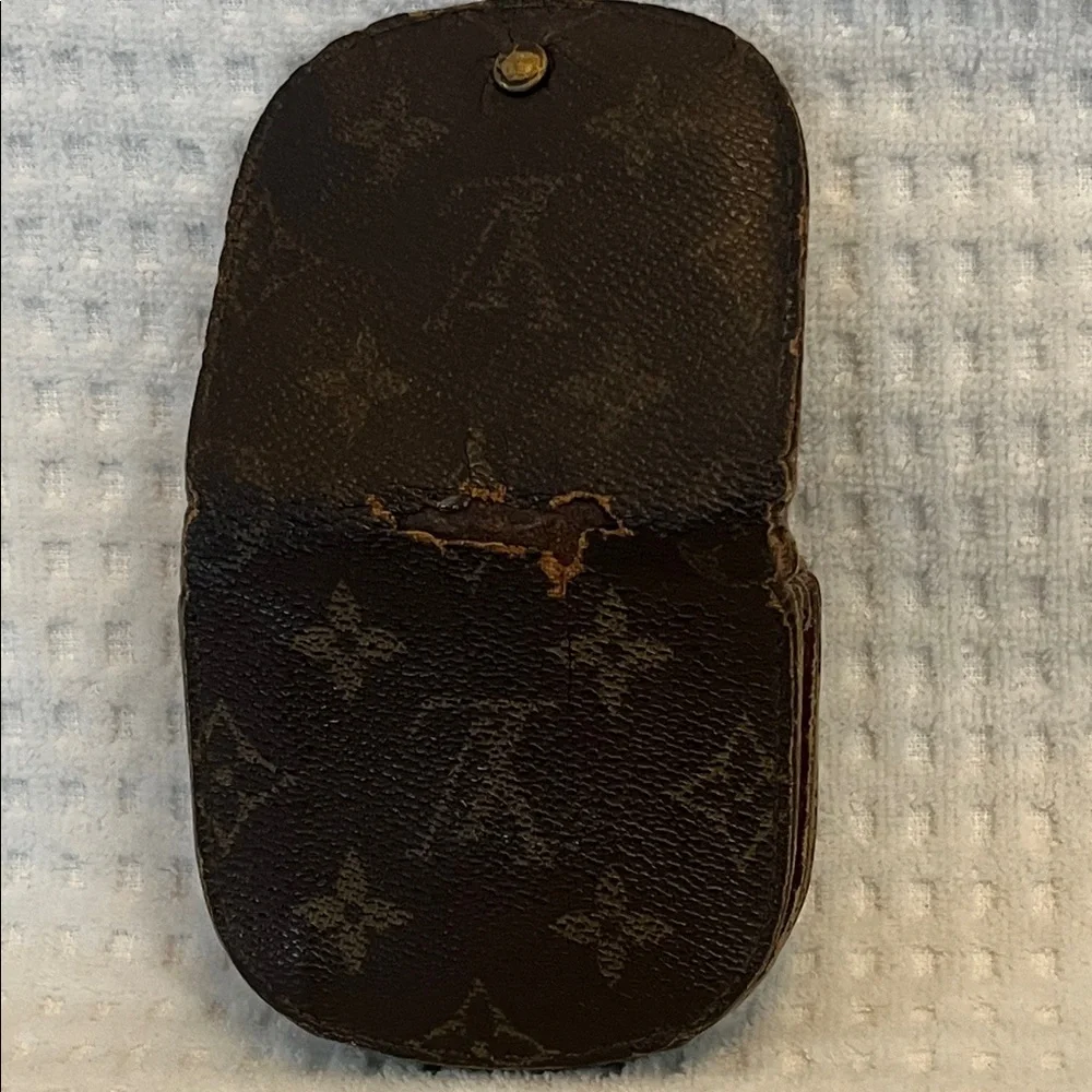 Louis Vuitton Porte Monnaie Gousset Coin Purse